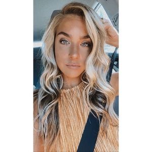 Meet your Posher, Adriana